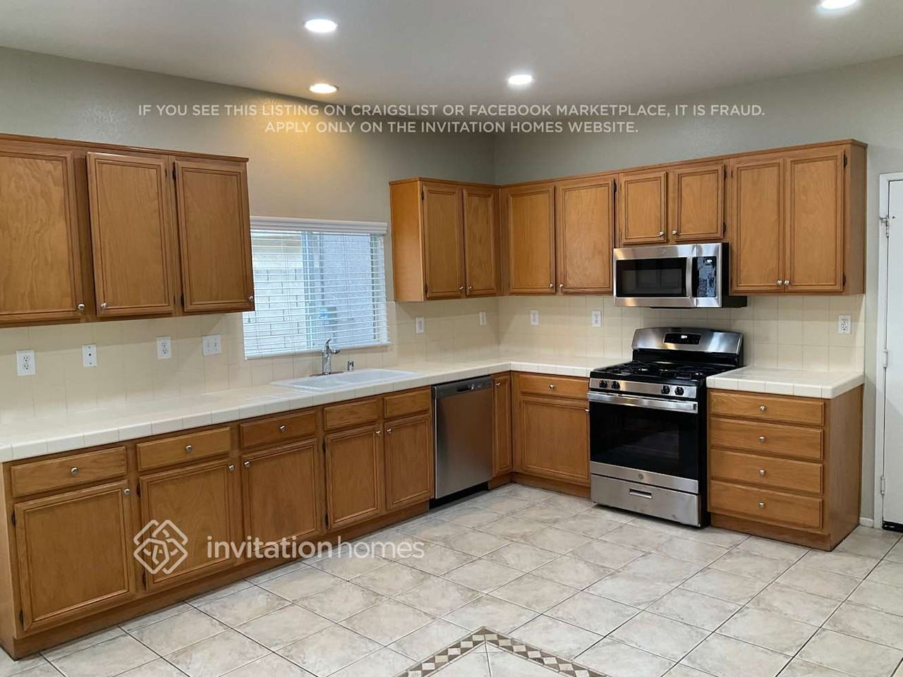 26186 Lawrence Union Dr - Photo 4 of 17