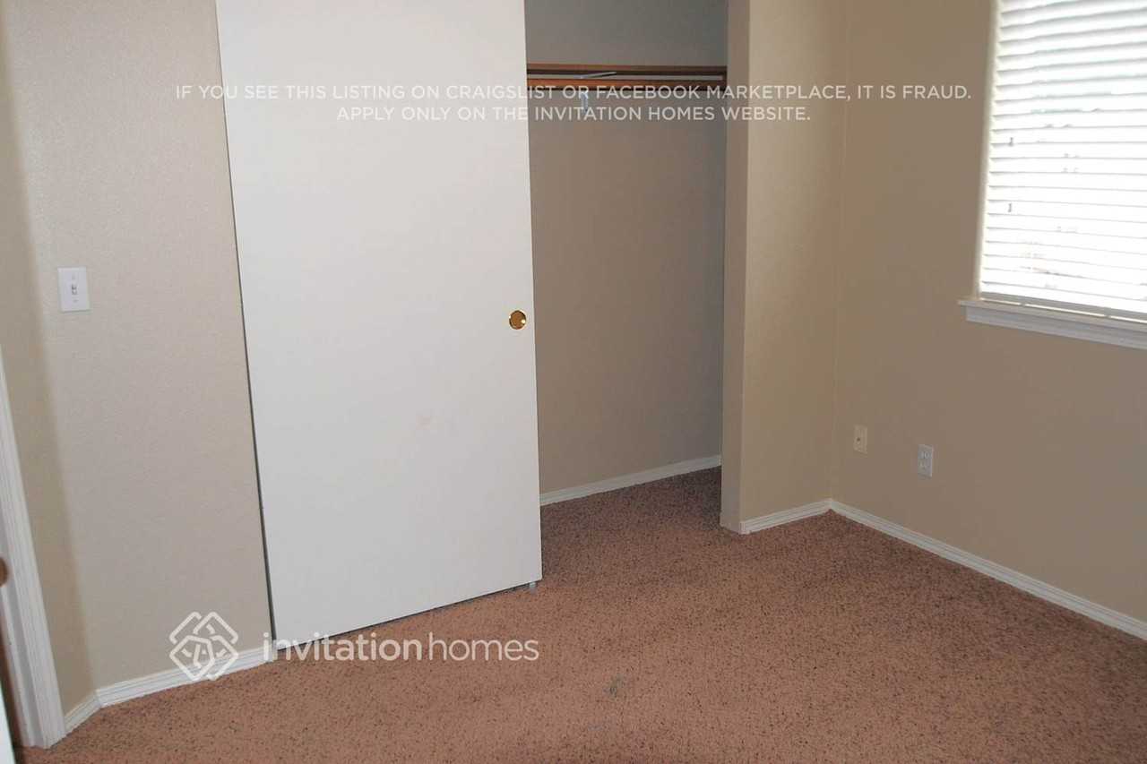 8108 183rd Ave E - Photo 6 of 9