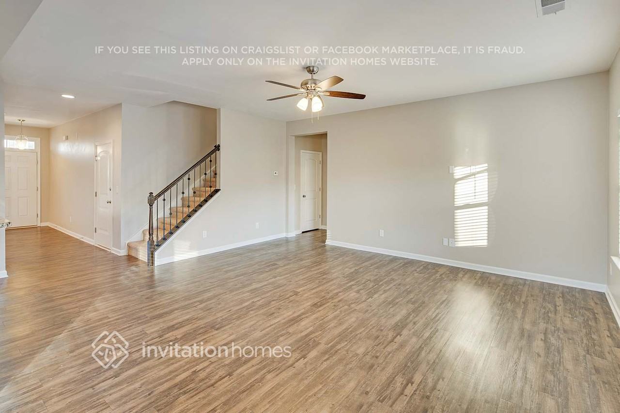 3604 Moorhen Dr - Photo 3 of 16