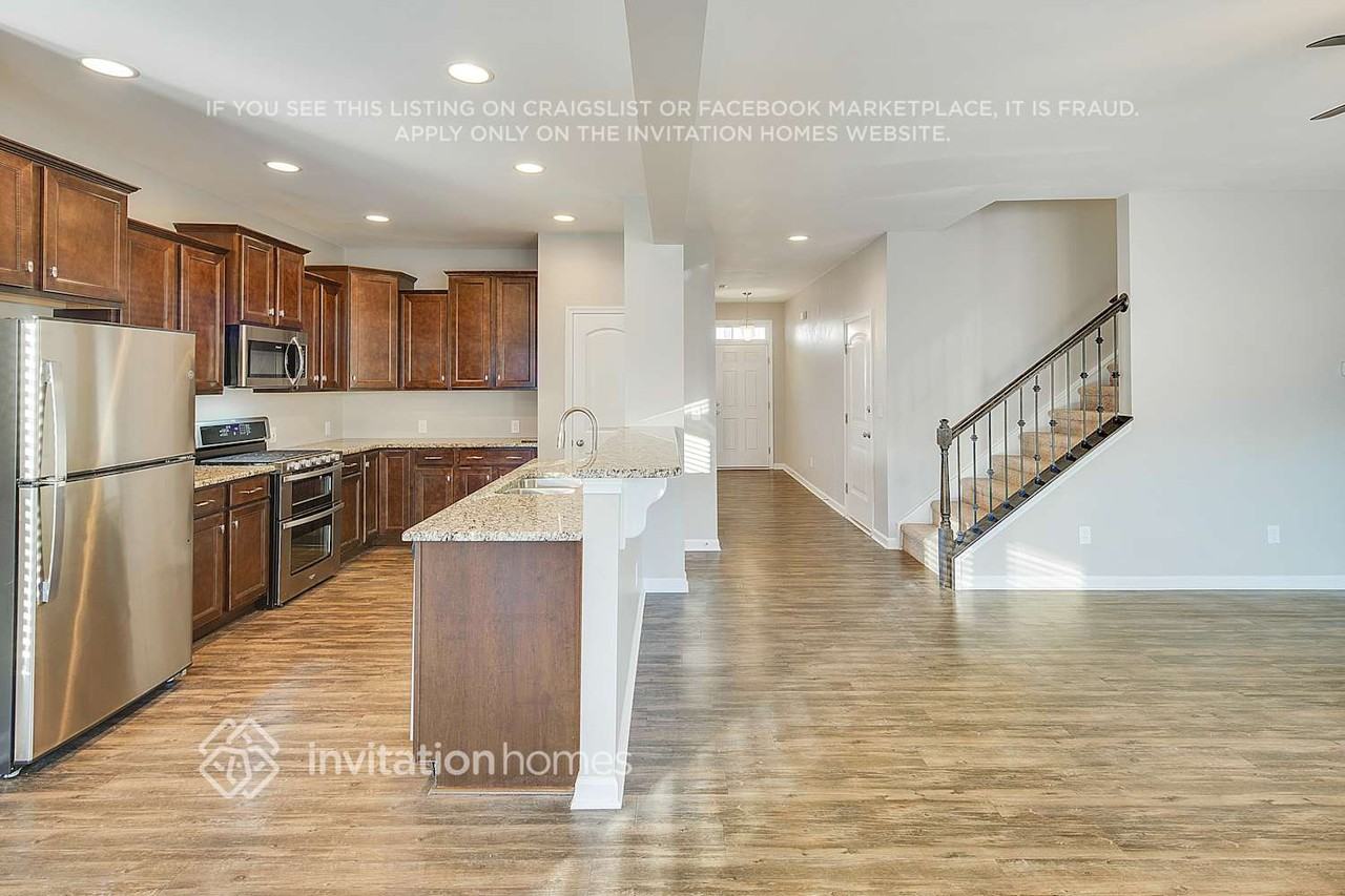 3604 Moorhen Dr - Photo 4 of 16