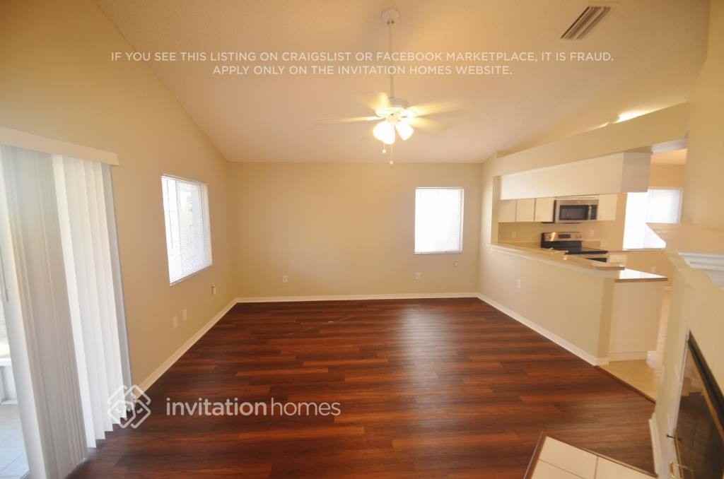 1327 Windjammer Pl - Photo 4 of 9
