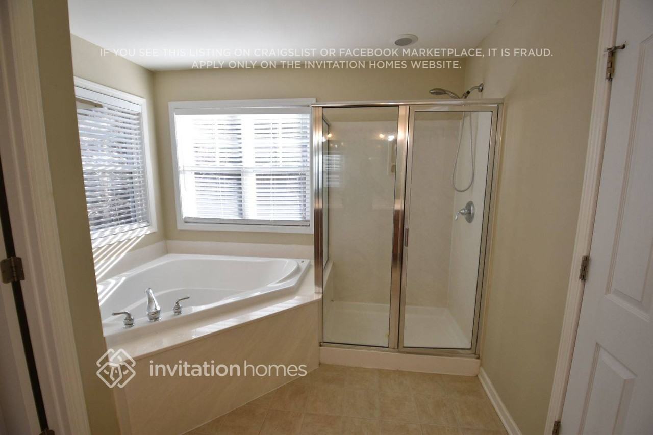1942 Woodstream Rd - Photo 6 of 8