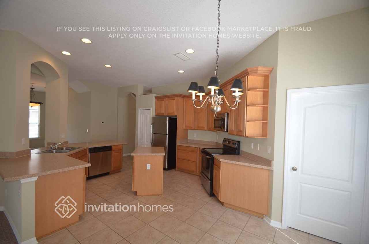 13114 Tom Morris Dr - Photo 4 of 6