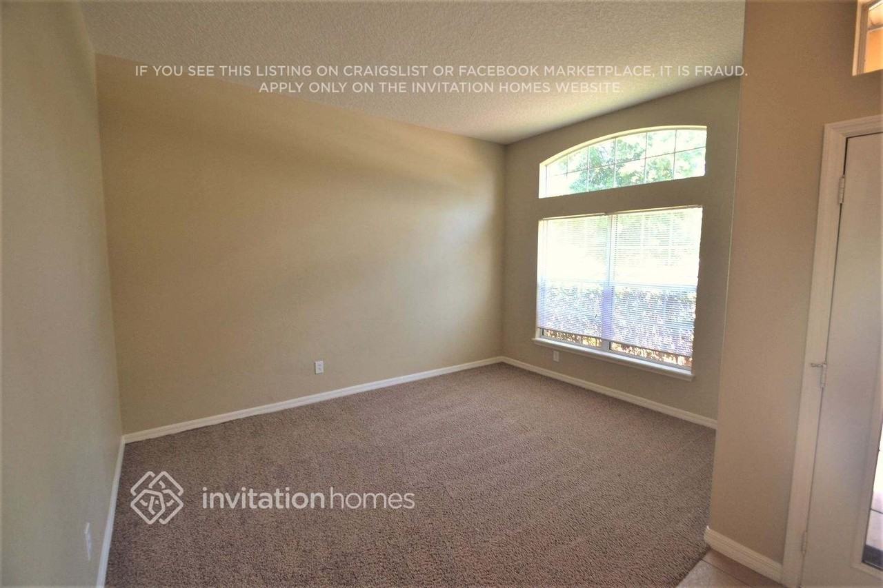67 Virginia Ave - Photo 2 of 15