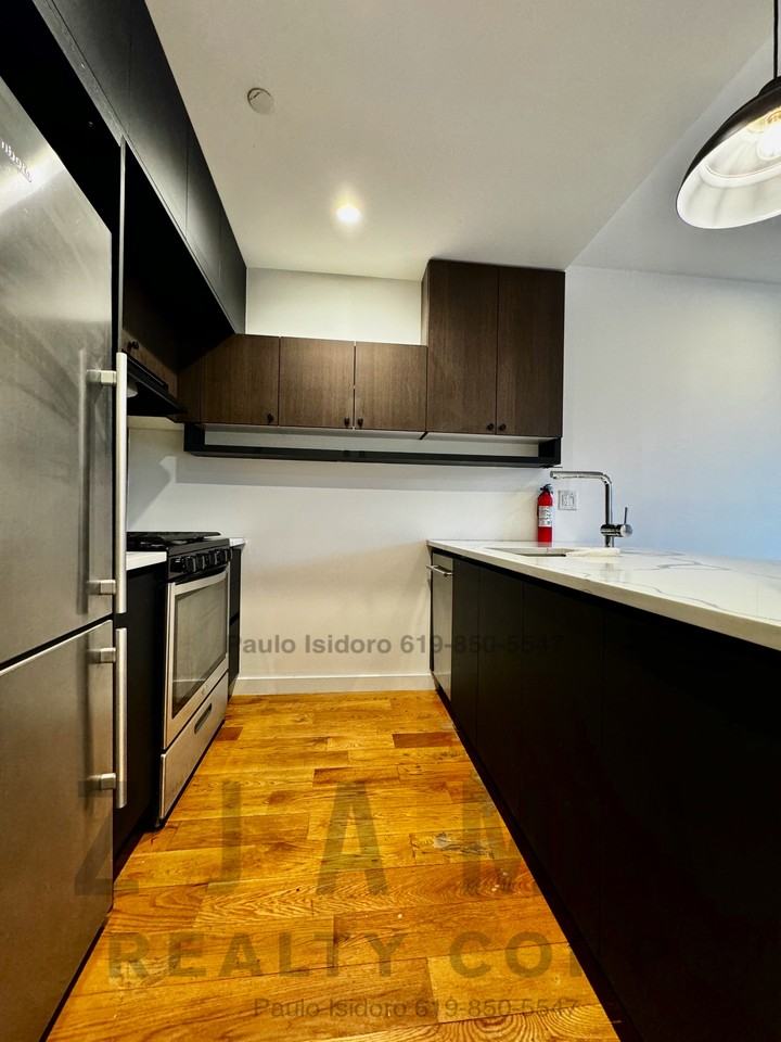 E 19th St #5B - Photo 5 of 21