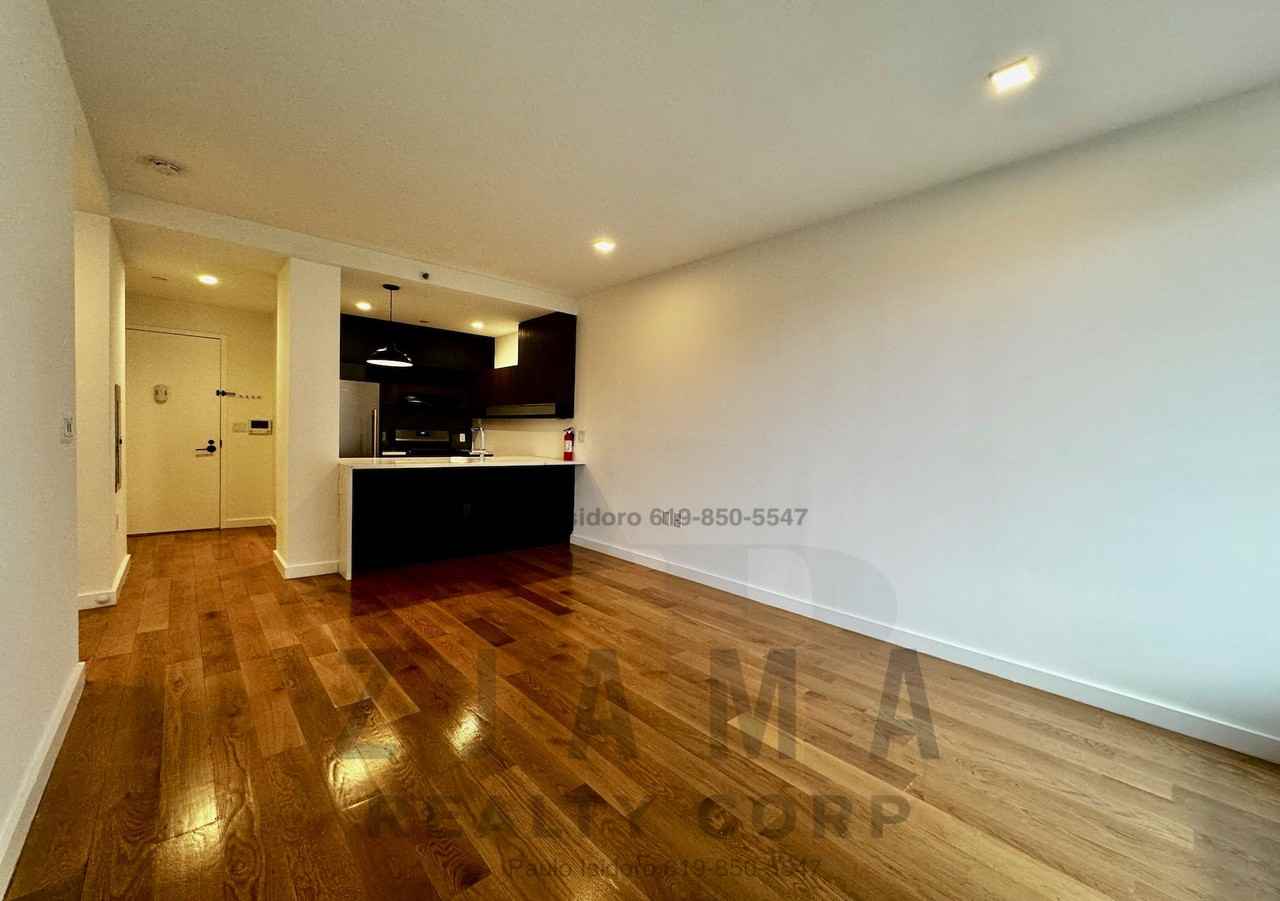 E 19th St #5B - Photo 7 of 21