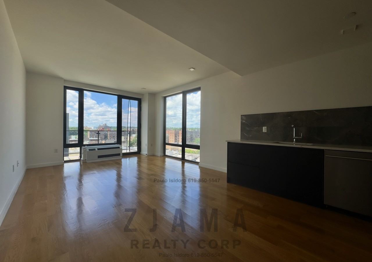 E 19th St #PHA - Photo 2 of 22