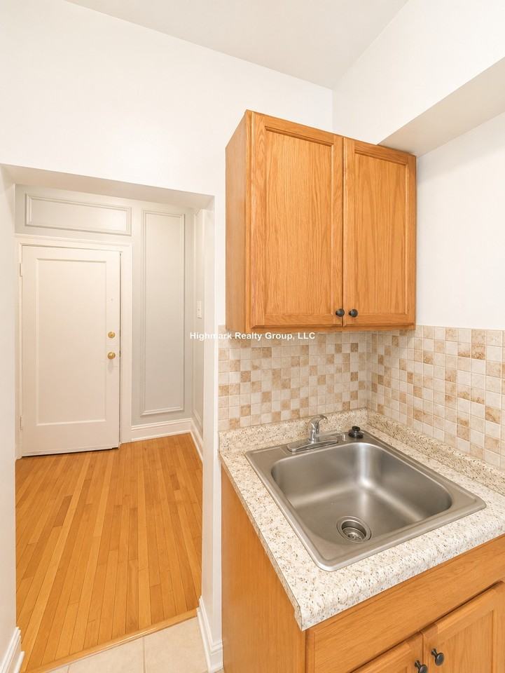 1375 W Estes Ave #1O - Photo 6 of 9