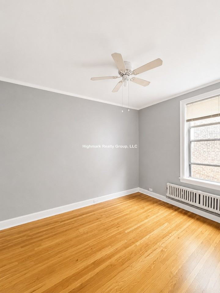 1375 W Estes Ave #1O - Photo 4 of 9