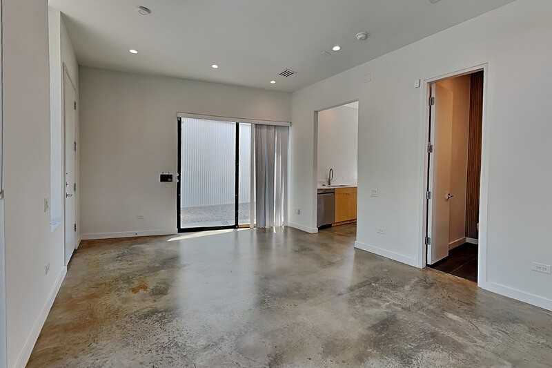 904 Blackland Ct - Photo 2 of 16