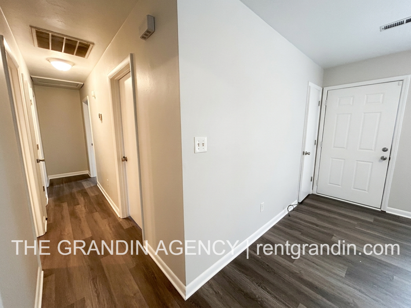 1344 Mabry Ave Se - Photo 6 of 20