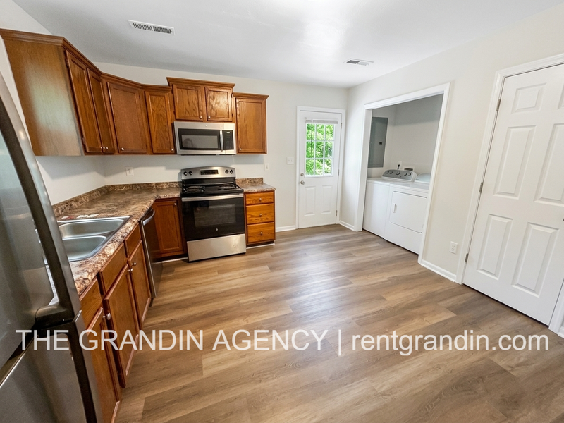 1344 Mabry Ave Se - Photo 7 of 20