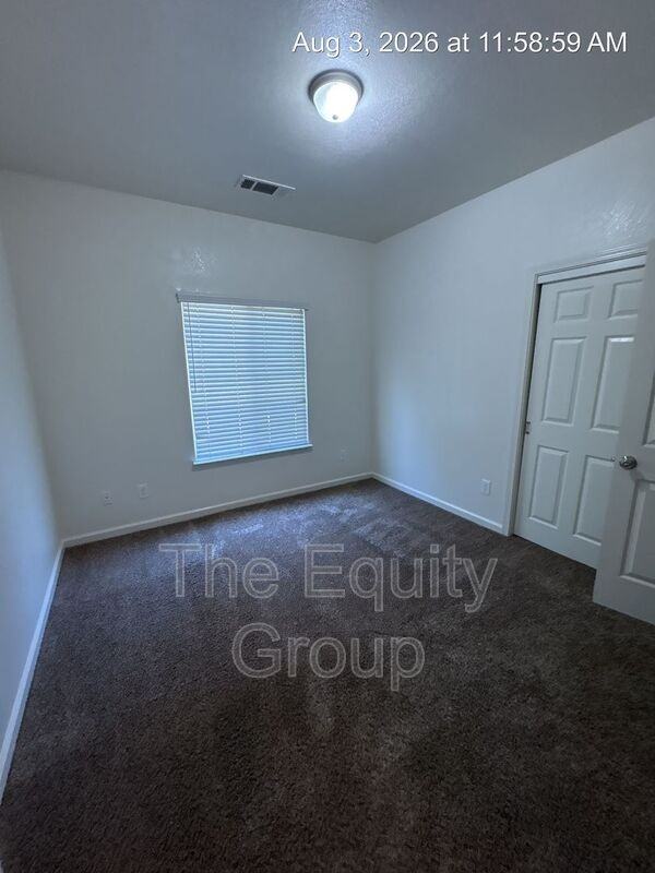 1319 S Crowe St #D - Photo 7 of 14