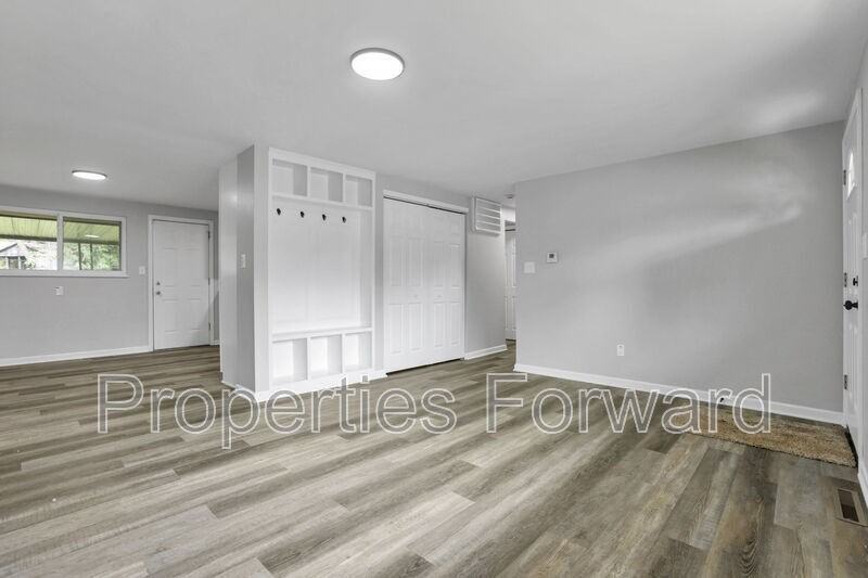 1663 Haft Dr - Photo 7 of 32