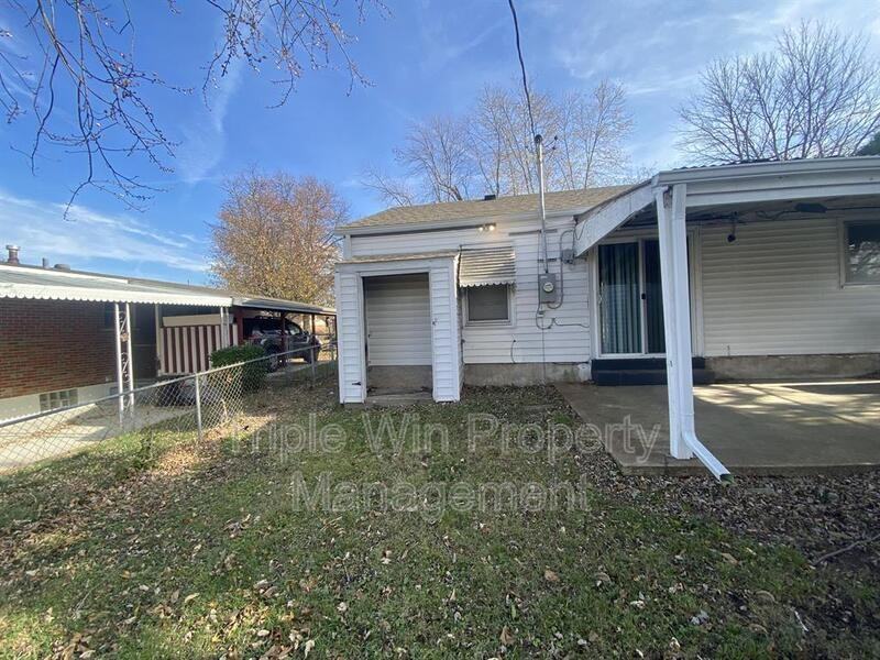 3133 Rex Ave - Photo 3 of 16