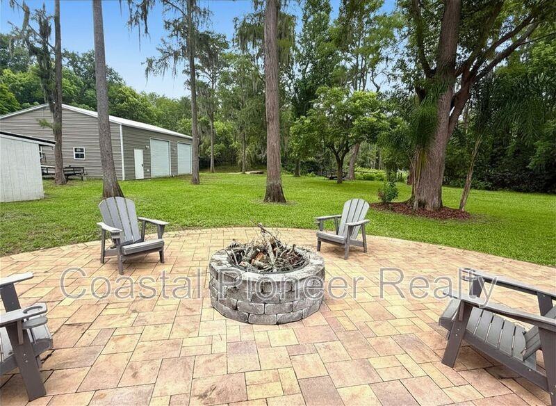 18306 Crawley Rd - Photo 4 of 50