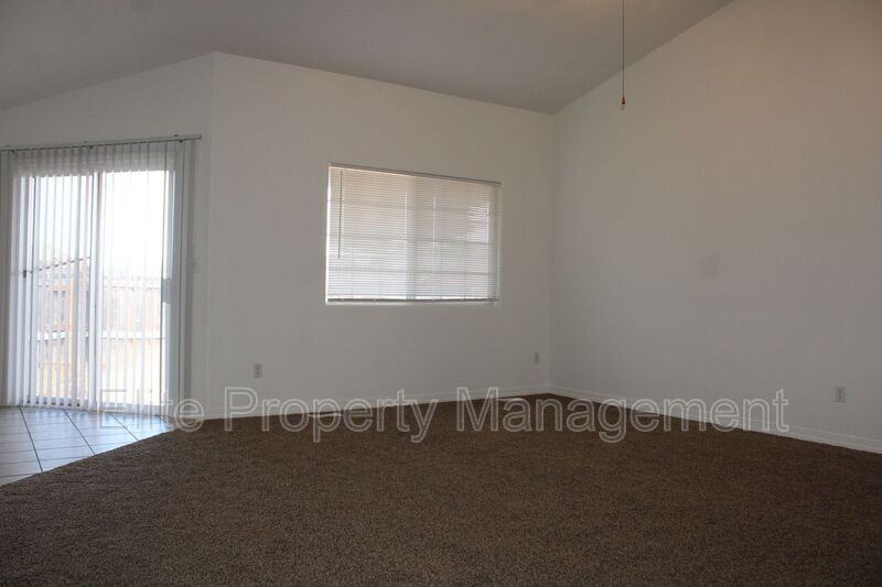 169 S Stardust Dr - Photo 5 of 15