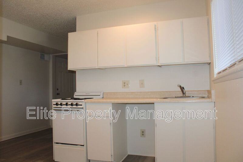 1529 Oakshire Ln #6 - Photo 4 of 10
