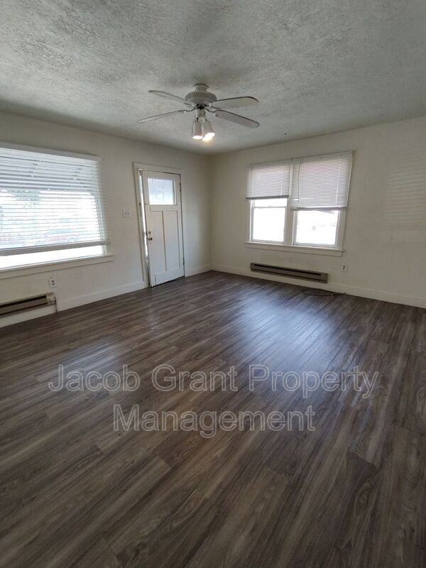 618 S 4th Ave #1 - Photo 3 of 10