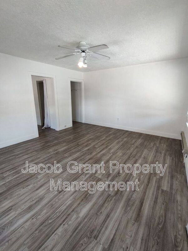 618 S 4th Ave #1 - Photo 4 of 10