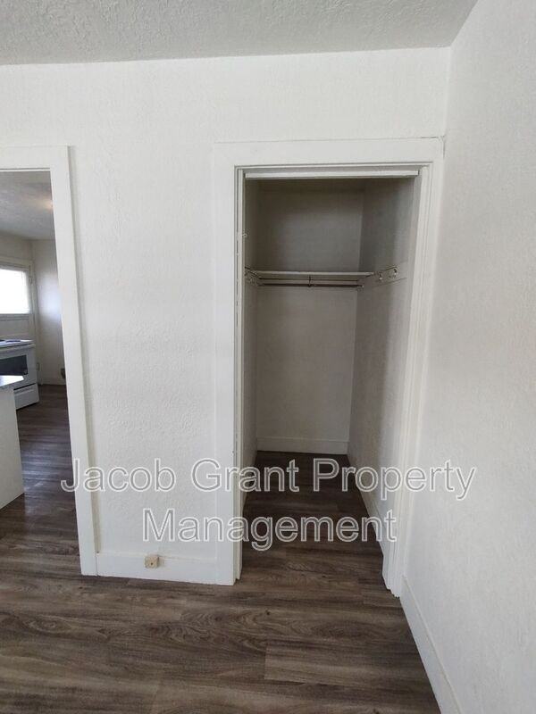 618 S 4th Ave #1 - Photo 5 of 10