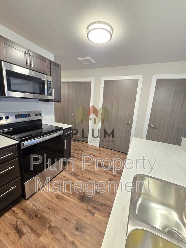 420 Minnesota Ave #306 - Photo 7 of 27