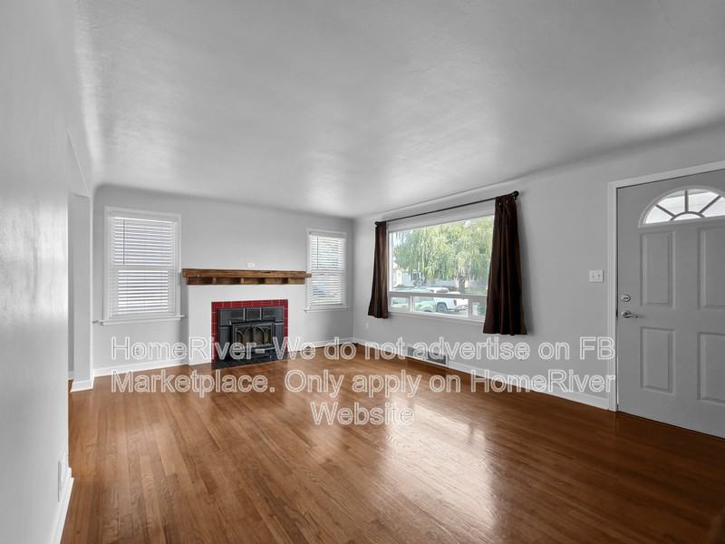 2704 W Hoffman Ave - Photo 3 of 23