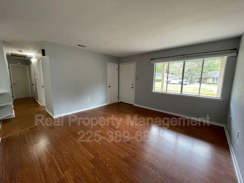 1875 Lombard Dr - Photo 6 of 21