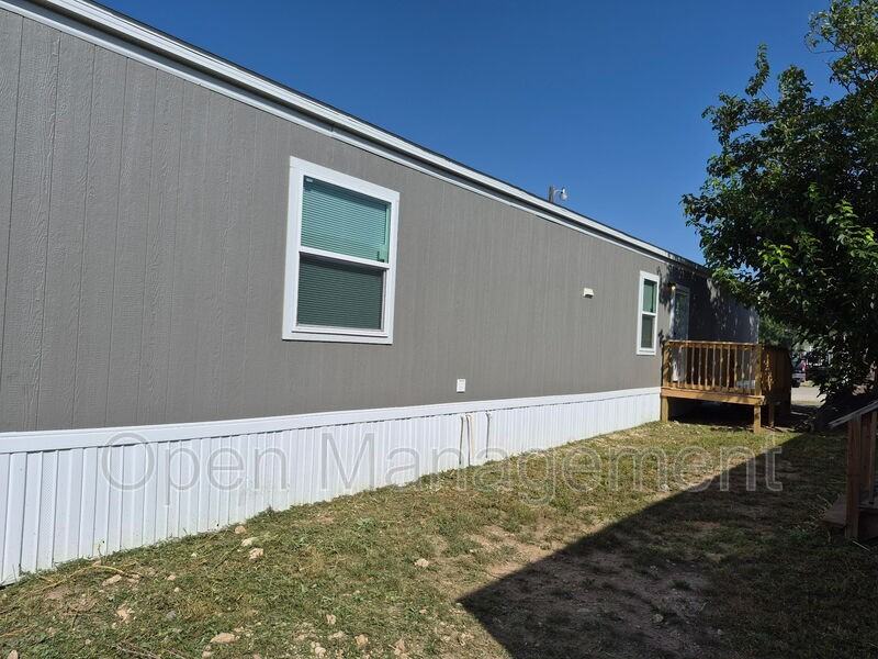 2501 Martin Luther King Blvd - Photo 4 of 20