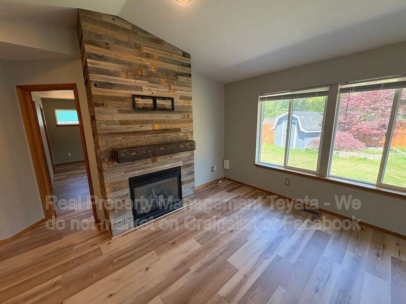 8390 Richmond Park Rd - Photo 7 of 25