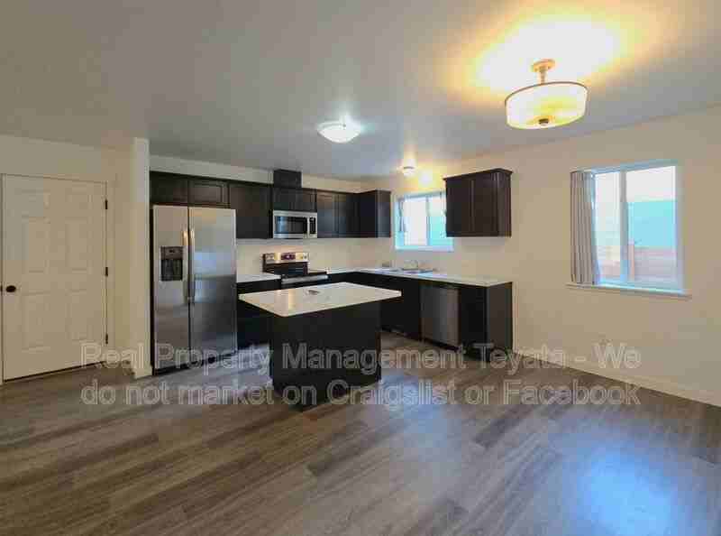 6270 Fernridge Dr - Photo 5 of 13