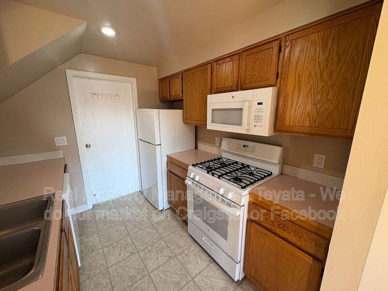 2417 Xenia St - Photo 6 of 21