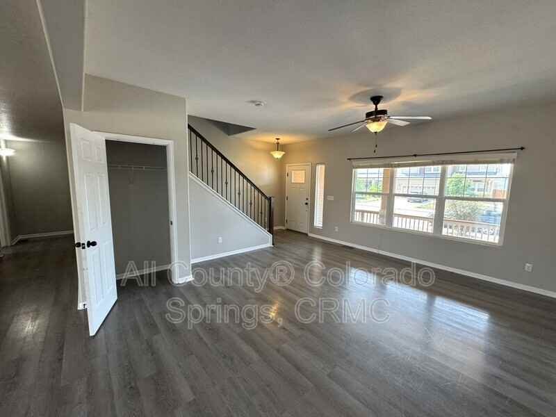 10394 Abrams Dr - Photo 2 of 38