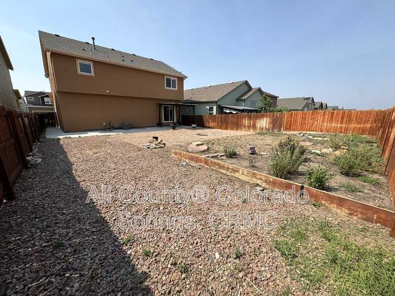 10394 Abrams Dr - Photo 5 of 38
