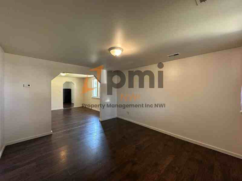 4635 Towle Ave #1 - Photo 2 of 12