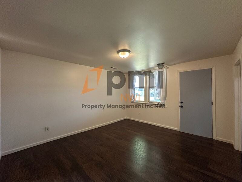 4635 Towle Ave #1 - Photo 3 of 12