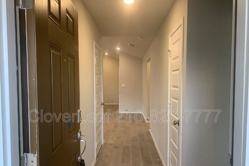 2172 Darst Dr - Photo 4 of 27