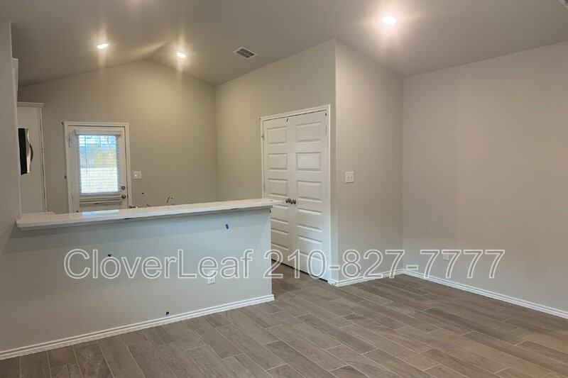 2172 Darst Dr - Photo 7 of 27