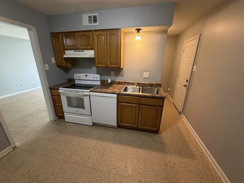 5440 Flowering Peach Dr - Photo 4 of 13