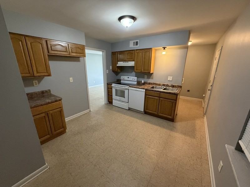 5440 Flowering Peach Dr - Photo 5 of 13