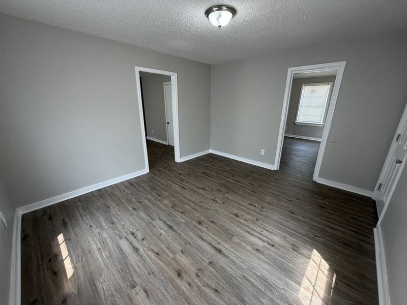 2156 Ethlyn Ave - Photo 3 of 19