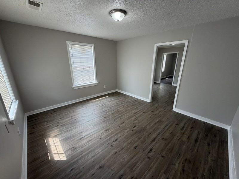 2156 Ethlyn Ave - Photo 4 of 19