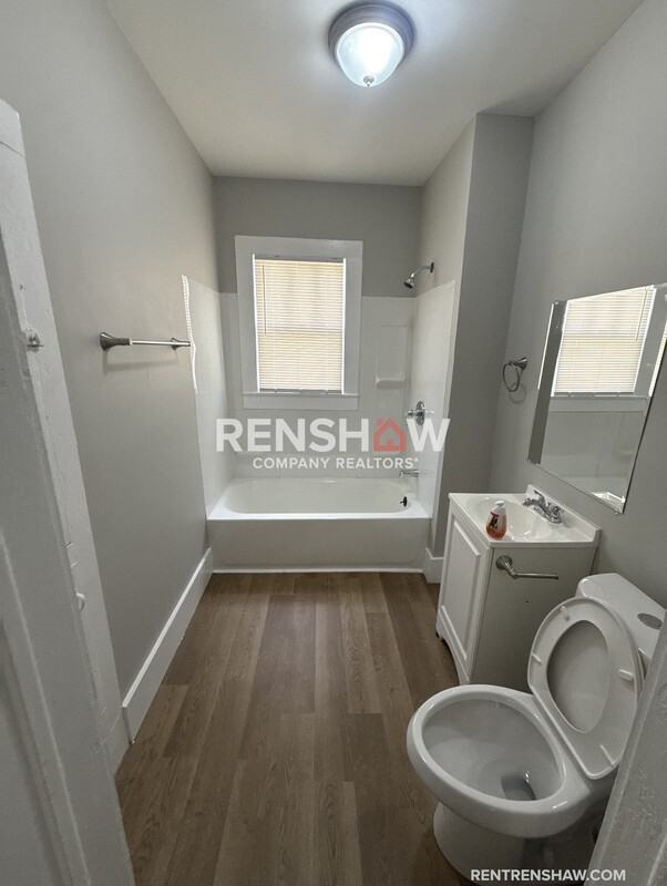 704 N 17th Ave - Photo 4 of 10