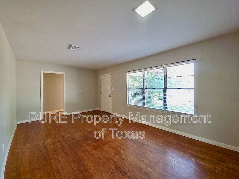 1408 Glencrest Dr - Photo 3 of 19