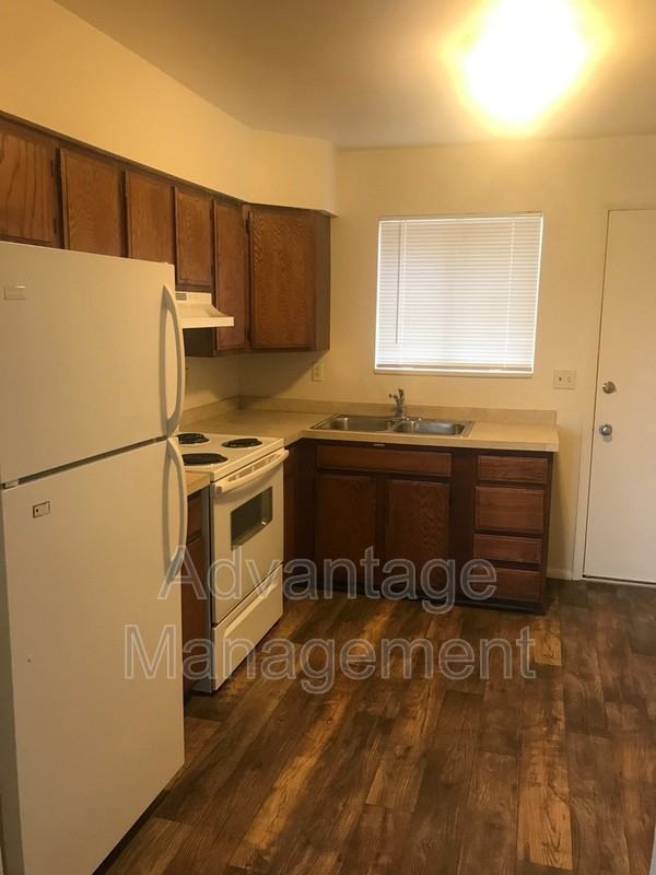 2196 S Nevada Ave - Photo 4 of 10
