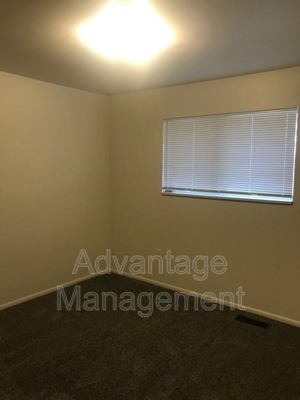 2196 S Nevada Ave - Photo 7 of 10