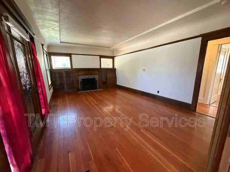 San Jose St / Magnolia St Duplex - Photo 2 of 14