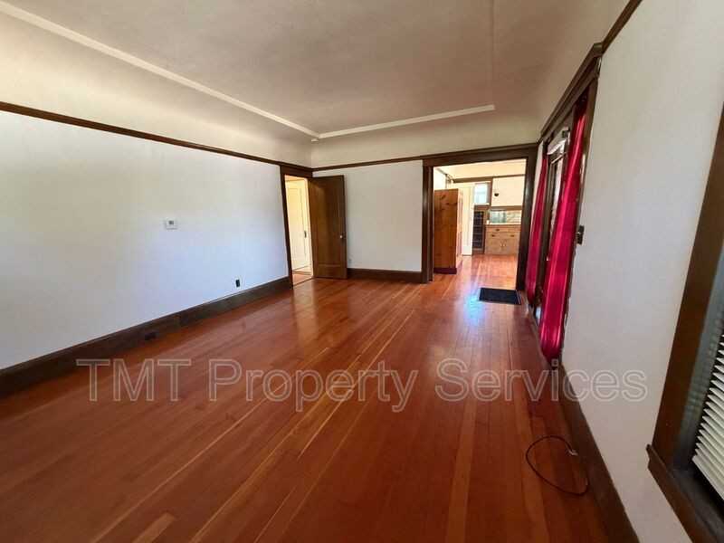San Jose St / Magnolia St Duplex - Photo 3 of 14