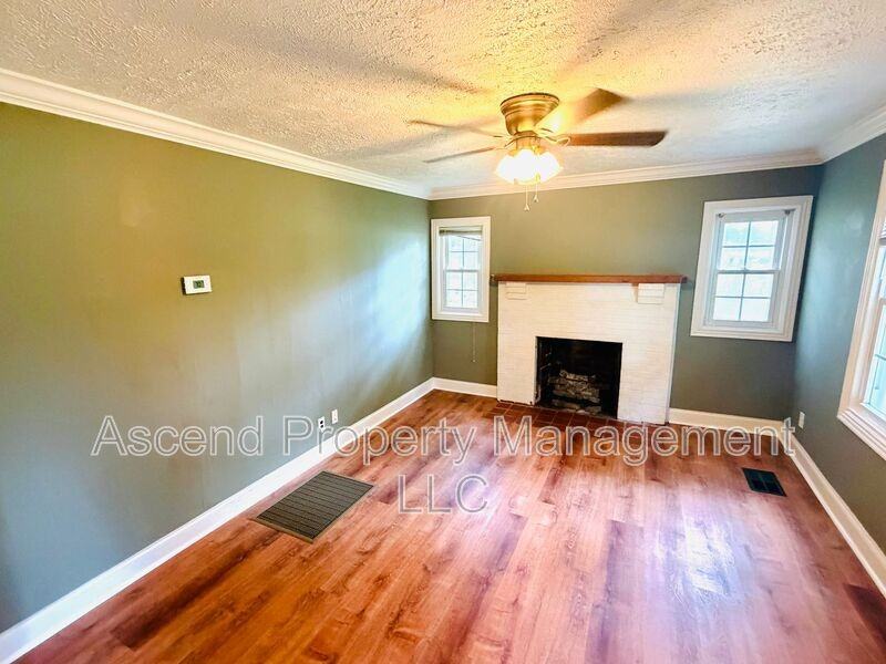 1134 Mcdonald Dr - Photo 2 of 11