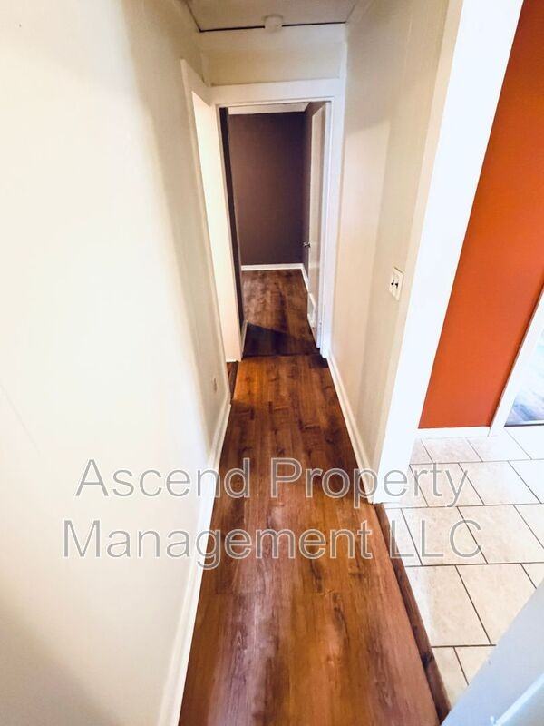 1134 Mcdonald Dr - Photo 4 of 11